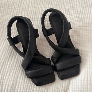Anime Bing Anna Sandals